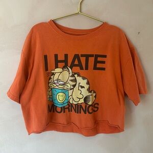 Garfield ‘I hate mornings’ orange cropped tee